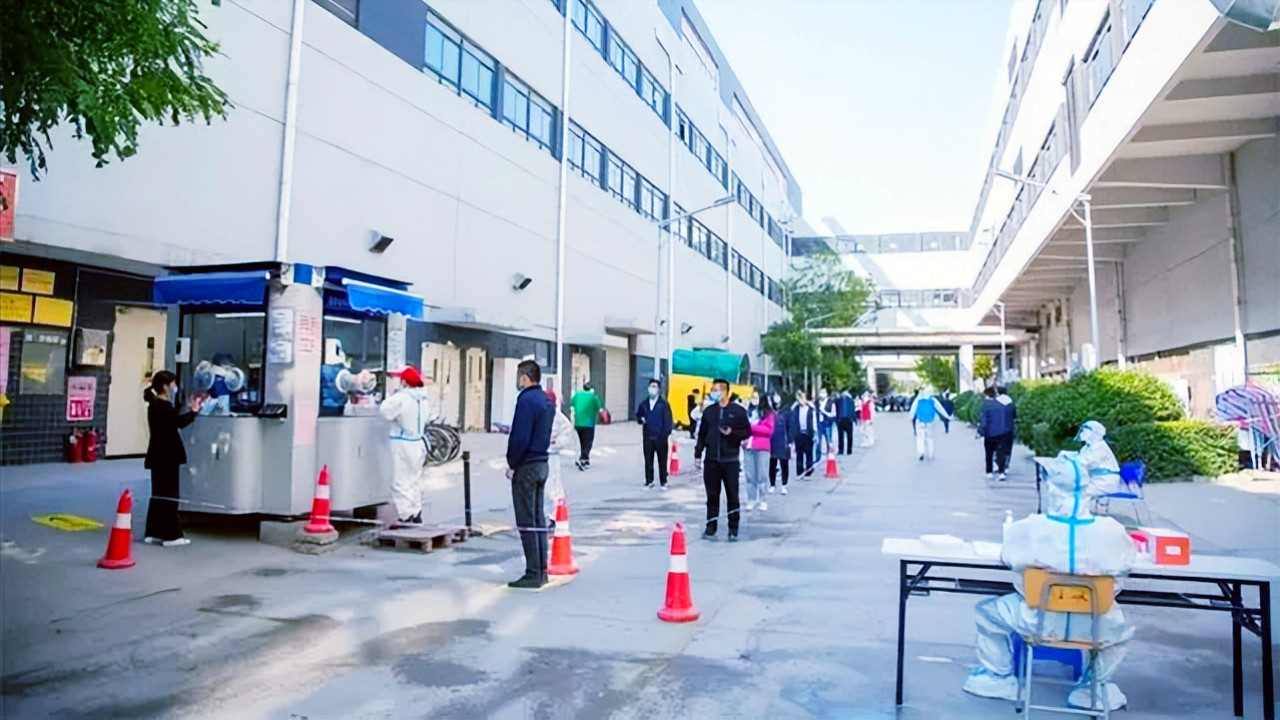 富士康|“郑州富士康招人”后续，报名人数超过了10万，很多人又被忽悠了