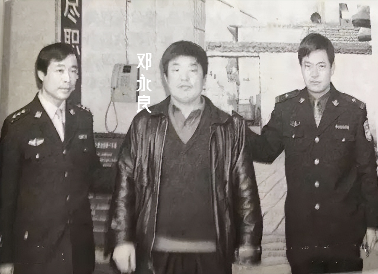 悍匪周向阳:学张子强绑票,6年作案67起杀22人,逃亡路上被击毙