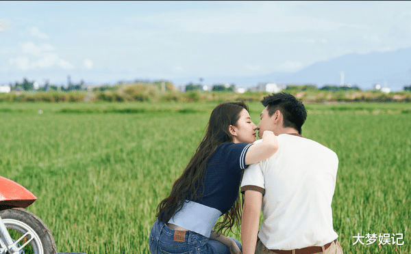 李现|李现吻功封神冲上热搜榜！大胆爬窗台问刘亦菲“能不能亲”