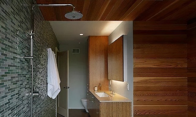 越来越多人卫生间不做斜坡了,当下流行这么做,50年不漏水