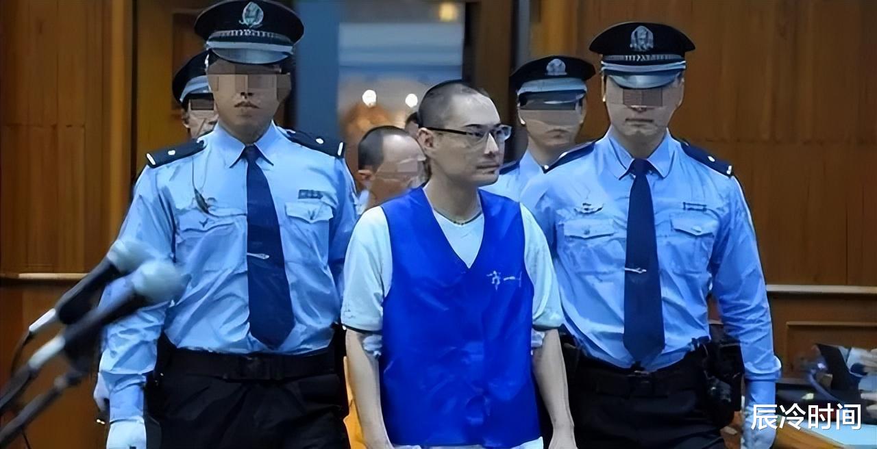 13年因嫌婴儿车挡道, 北京男子将2岁婴儿摔地致死, 法官暴怒: 死刑!