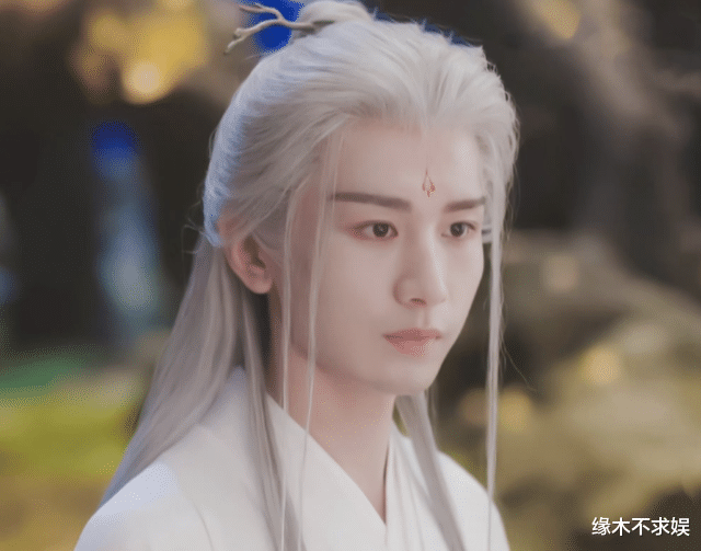 杨紫|《长相思》檀健次造型撞了温客行?除了白发,还有什么像?