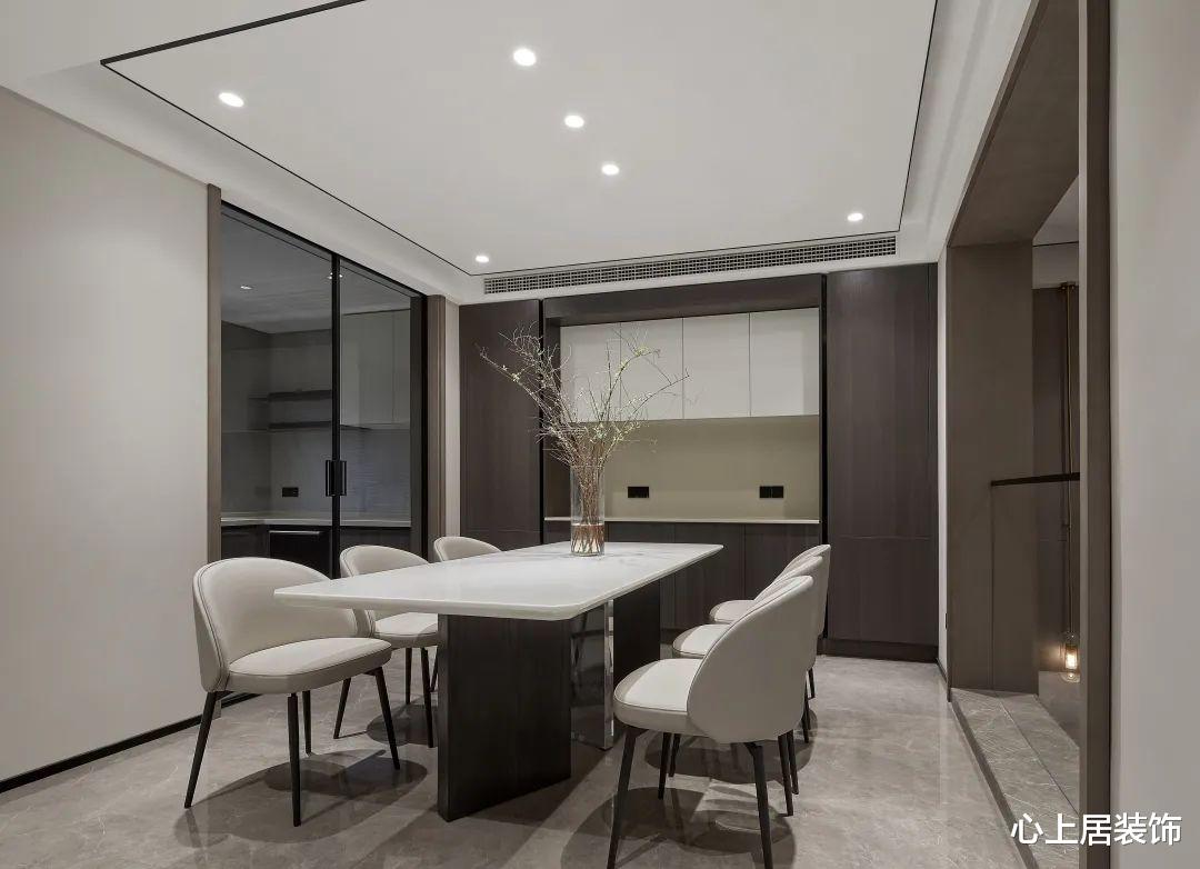 300㎡家居别墅 | 让空间释放延展，构建治愈的家居空间