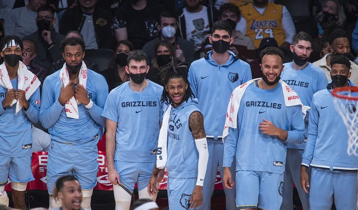 灰熊隊|庫里莫蘭特對決，格林缺陣湯普森出戰(zhàn)，勇士能擊敗九連勝灰熊嗎？