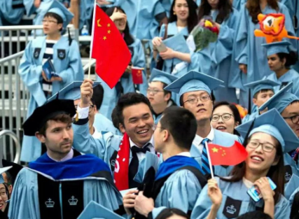 离职|大批留学生回国坐冷板凳，洋学历不吃香了？家长表示：难以接受