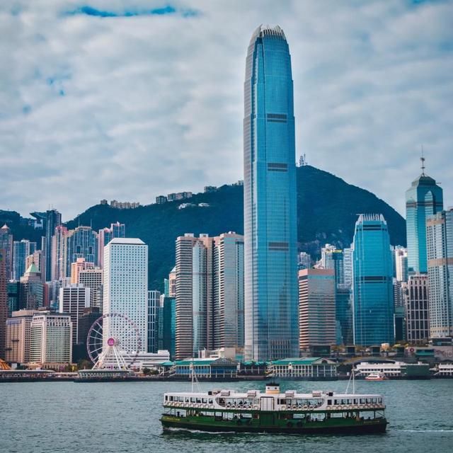 香港|香港夫妇晒230万“豪宅”火了:12㎡,全屋塞满柜子,网友:服了