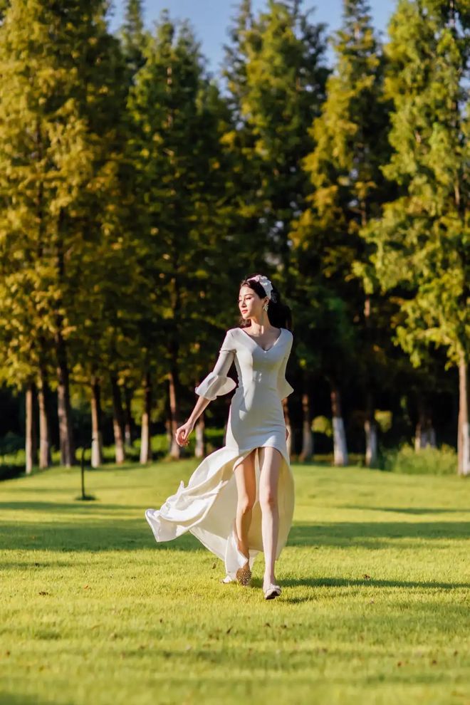 女孩的银行卡突然多出两千万,擅自花光后,遭银行通知:请返还