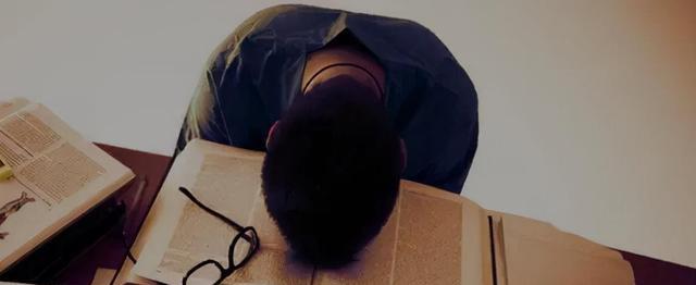 迪士尼|曾花16万断骨,只为长高7.2厘米的李亚诺,如今与后遗症为伴