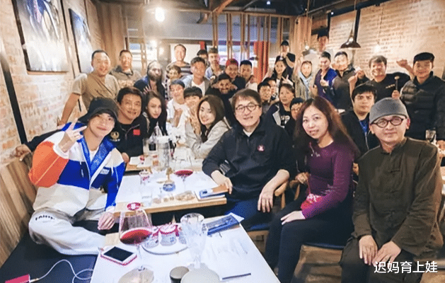 成龙|成龙在国外什么待遇？印度开放千年古城，伦敦市长为他友情客串