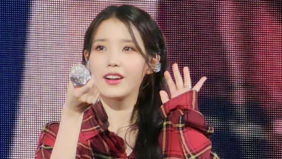 iu|韩星IU耳朵出问题！哭诉演出时宛如置身地狱，恐成下一个中岛美嘉