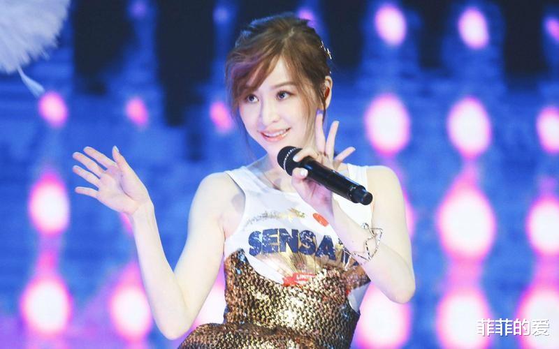 张曼玉|“真正上镜的演员，瘦得跟鬼一样”，张曼玉瘦到脱相