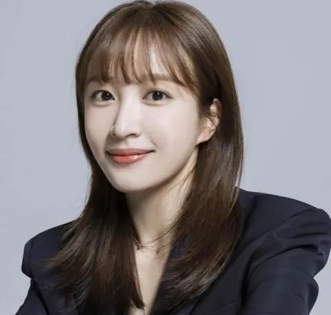 韩国娱乐|韩娱记忆 | 性感女艺人HaNi曝出新恋情