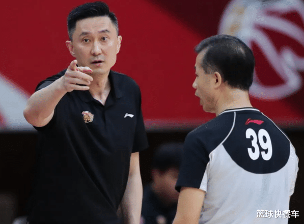 广东男篮|辽宁乐疯了！1铁律或杨鸣淘汰广东 杜锋半决赛从未赢过他们？