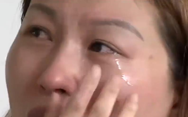 17年,离异女子与小12岁男友相恋,男友骗走其全部身家后娶了别人