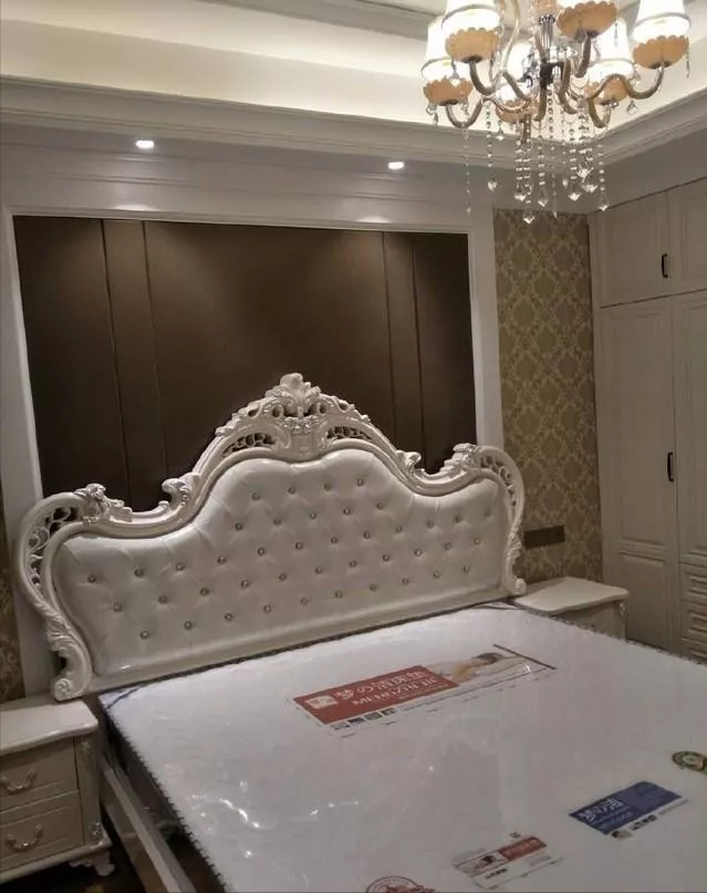 土豪婆婆为我们装修68㎡婚房,光电视墙就花了好几万,太奢侈了!