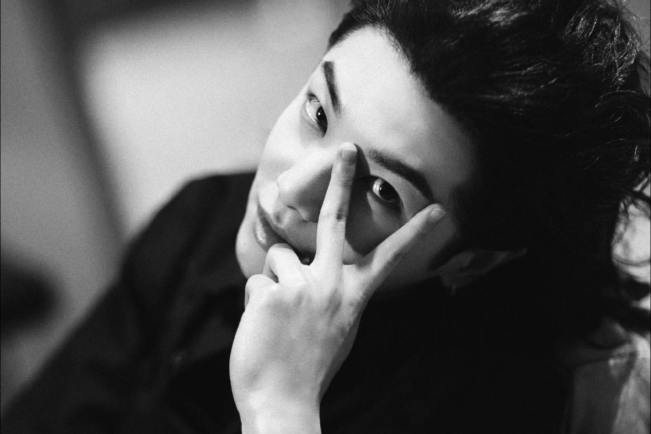 乔欣|华语乐坛领军人华晨宇,掌握光影把控镜头,展现成熟男士的野与魅