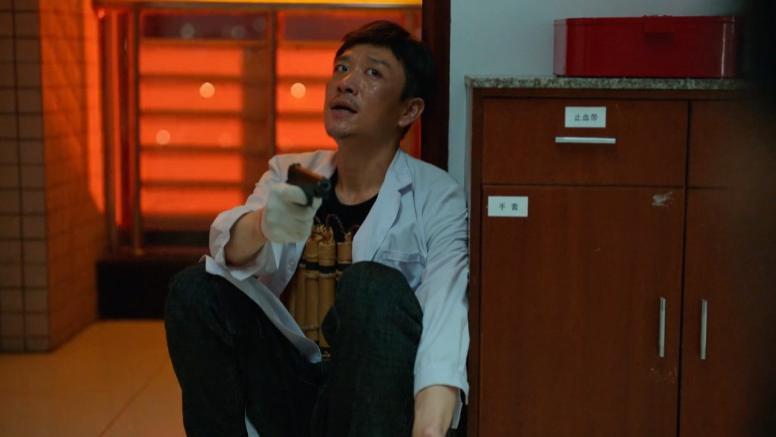 狂飙|《狂飙》救孟钰那一段不合理？老墨去医院还敢开厢式货车？