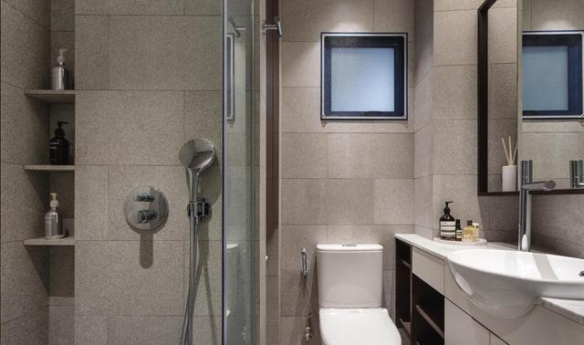 70租了三年，如今买下来当婚房，虽然有些简陋，但夫妻俩很幸福