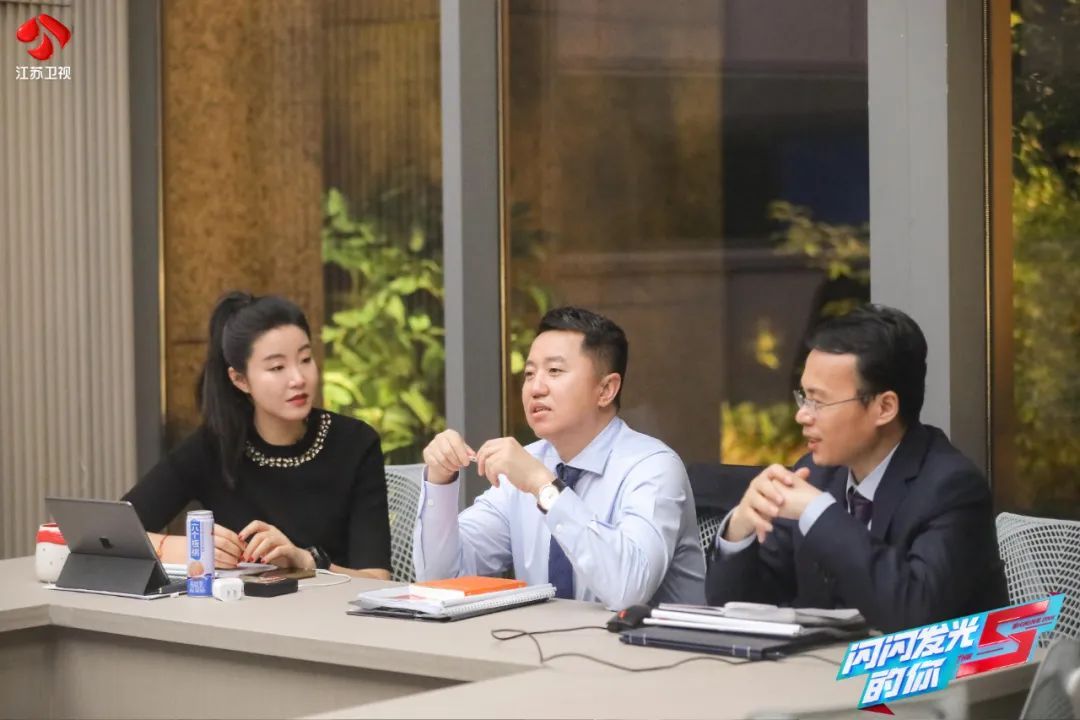 求职|为什么说《闪闪发光的你》投行季是一部职场成长指南?