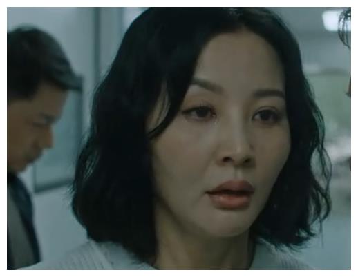 脸没恢复就别接戏了，“馒头脸蛋”演啥都拉胯，这些女星不羞吗
