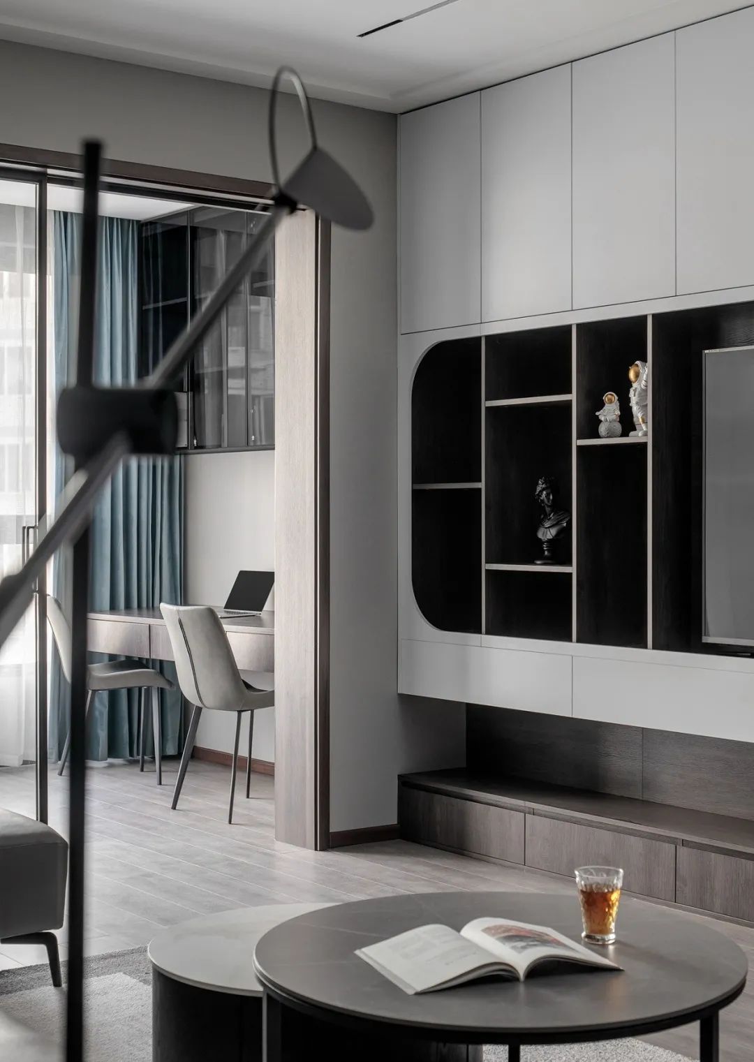 能藏还能收：这个120m2极简现代风，当代年轻人的简约之家！