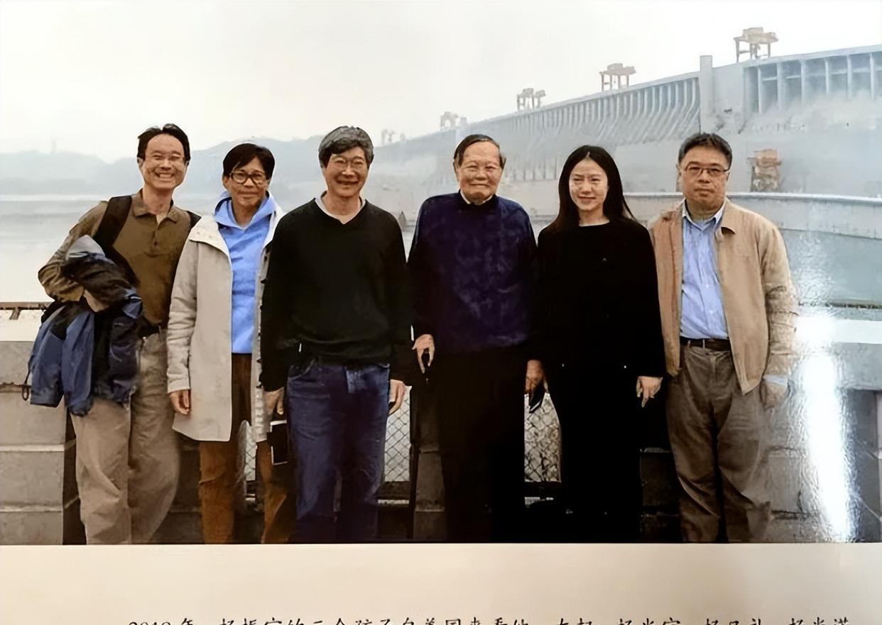 她和她的她|当得知82岁的父亲,要娶28岁的翁帆时,杨振宁的儿子是什么态度?