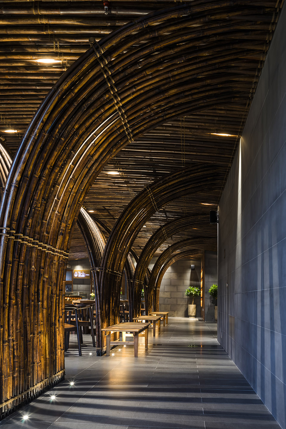 亿伽设计│酒店设计│Chicland酒店:被绿植系统覆盖的海边酒店