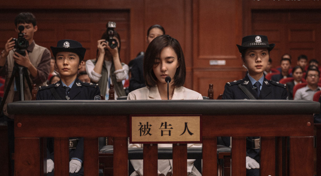 王丽坤|花心的王丽坤：甩8年旧爱夜会于和伟又搭小奶狗，今嫁豪门陷风波！