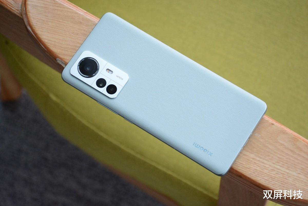 小米科技|小米2021年销量前三，雷军：3年拿下全球第一，5年研发投入1000亿