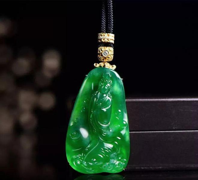 官窑|你了解翡翠的五大色系吗