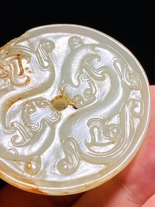 和田玉籽料|汉 和田玉籽料 白玉螭龙纹 剑首 把件 剑饰