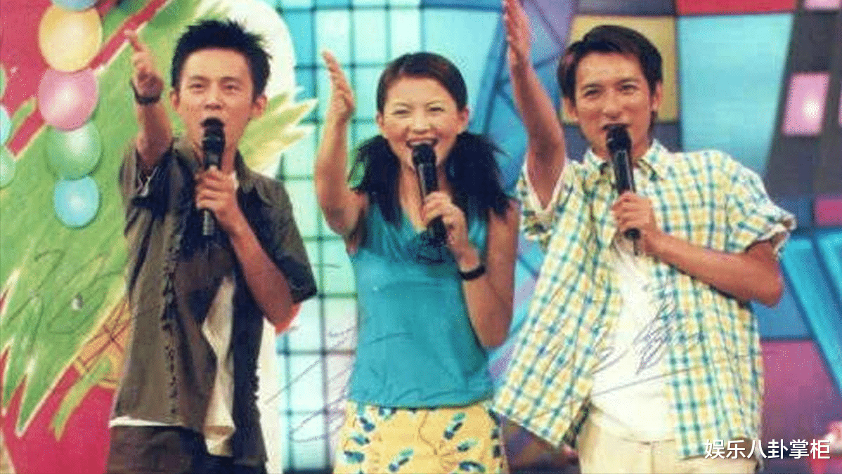 谢娜|40岁的谢娜事业陷入尴尬期!一招鲜吃遍天的日子,一去不复返