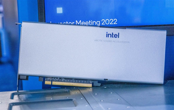 英特尔|双芯功耗只有区区75W！Intel全新显卡首次实拍