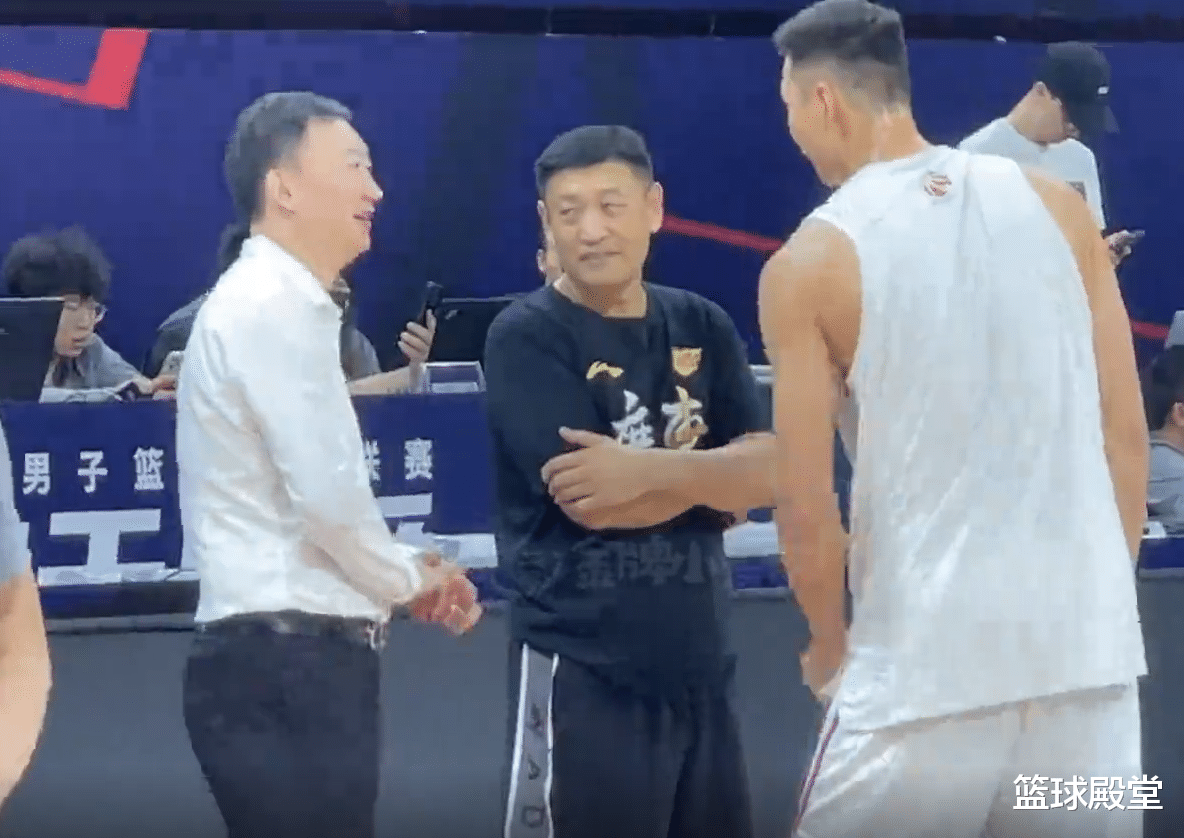 汤杰|粤浙赛前趣事！三少特写，汤杰憨笑，小外逗比，周鹏杜锋霸气专访