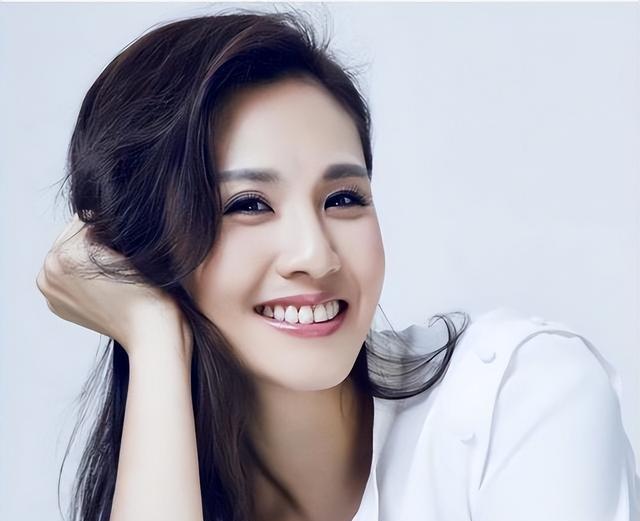 刘畊宏|正牌“刘畊宏女孩”王婉霏：环球小姐出身，22年只爱他一人