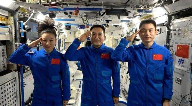 74天恢复!神舟13号航天员再次跟大家见面,今年还会执行任务吗?