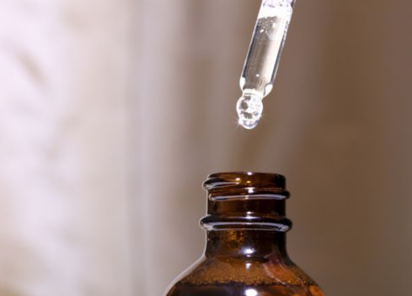 脱发|“米诺地尔”治脱发有副作用？哪些人不能用？不妨收藏以便查看