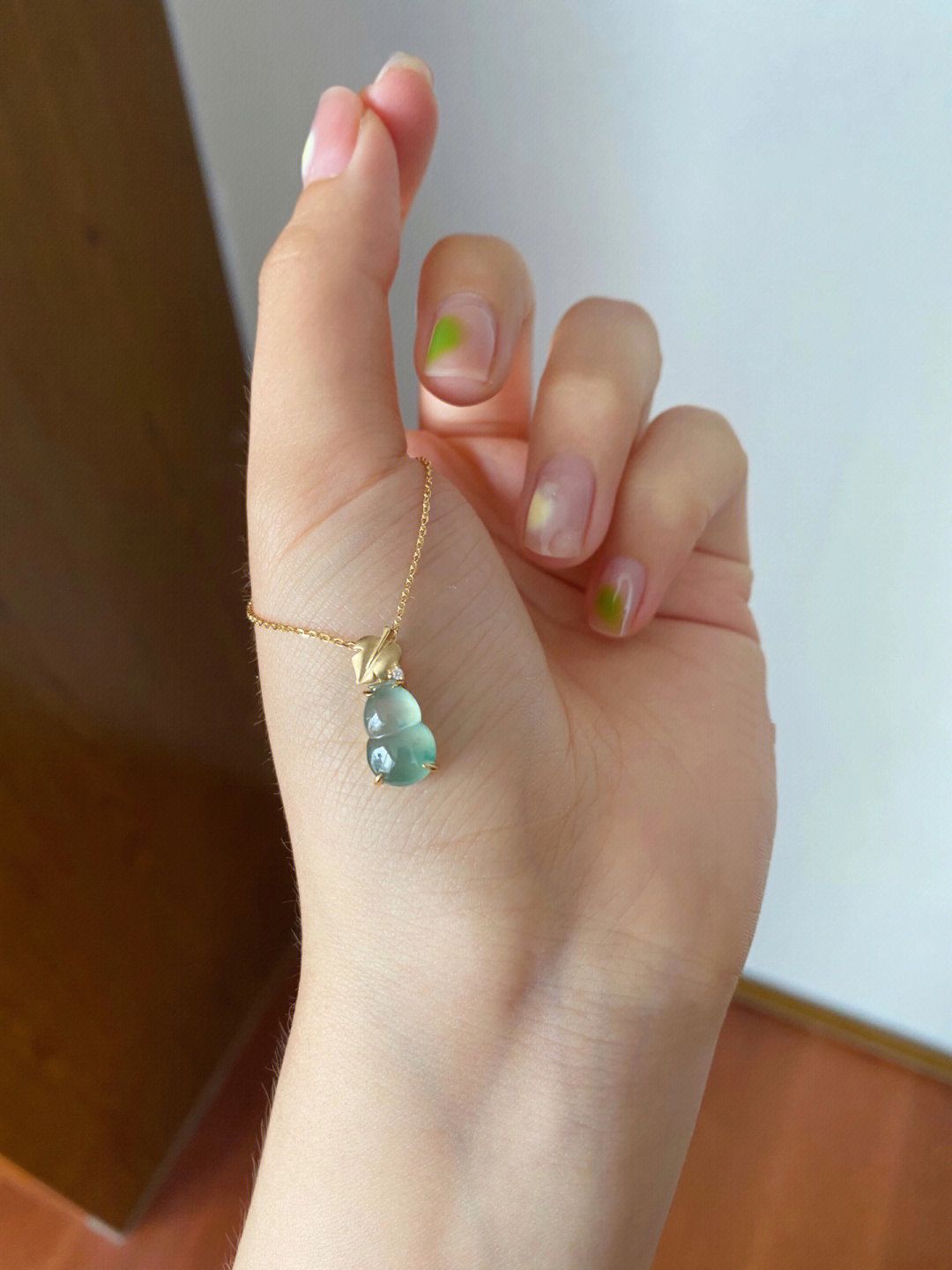 翡翠|一眼万年的温柔被这枚翡翠戒指美哭