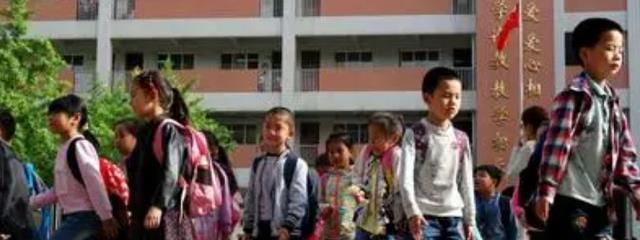河南|河南省新通知，具体“中小学生”放假时间已定，家长纷纷“不满”