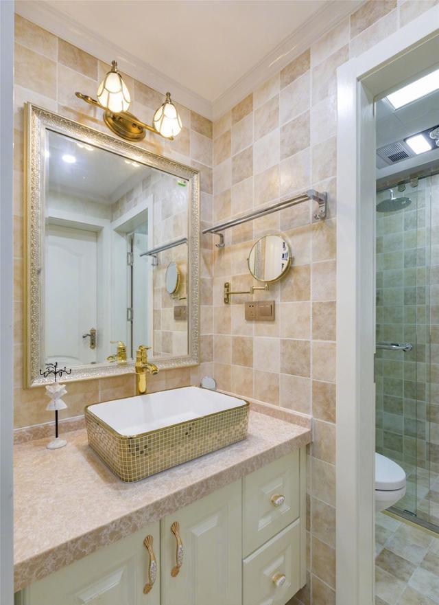 把新房装修交给老婆装修,不想效果太惊艳,没洗澡都不舍得坐沙发