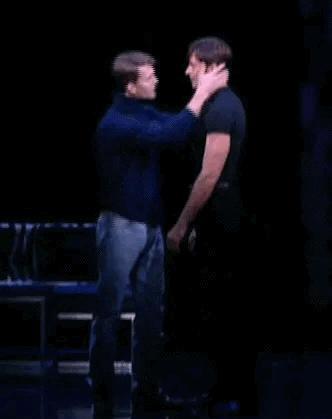 金刚狼|“金刚狼”与大13岁妻子结婚多年，被指“深柜”，妻子幽默回应！