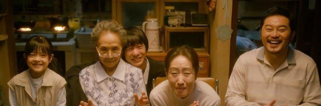 交换人生|同是穿越梗，《交换人生》为何达不到《你好，李焕英》的热度？