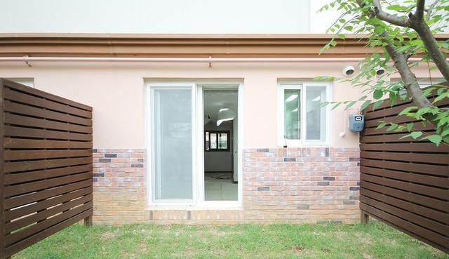 住了3年的93房,一楼有院子、4楼有露台,一家人的生活幸福安逸