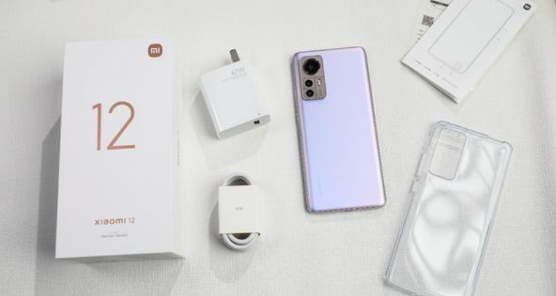 小屏|想要小屏旗舰的看过来，性能强悍，手感舒适，价格才是亮点