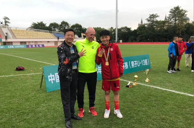 广州队|留洋第3球！前恒大新星以小打大再轰世界波，曾绝杀日本劲旅