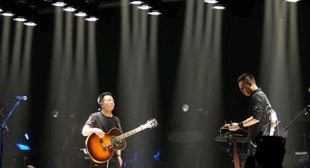 许巍|汪峰和许巍，谁的音乐更胜一筹？