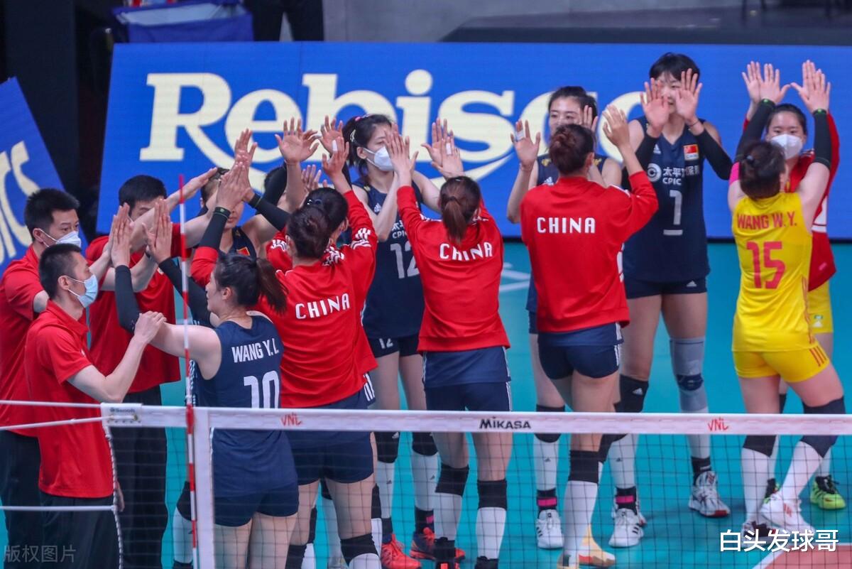 女排|国际排联官宣，中国女排3-0比利时再收惊喜，蔡斌幸福来得太突然