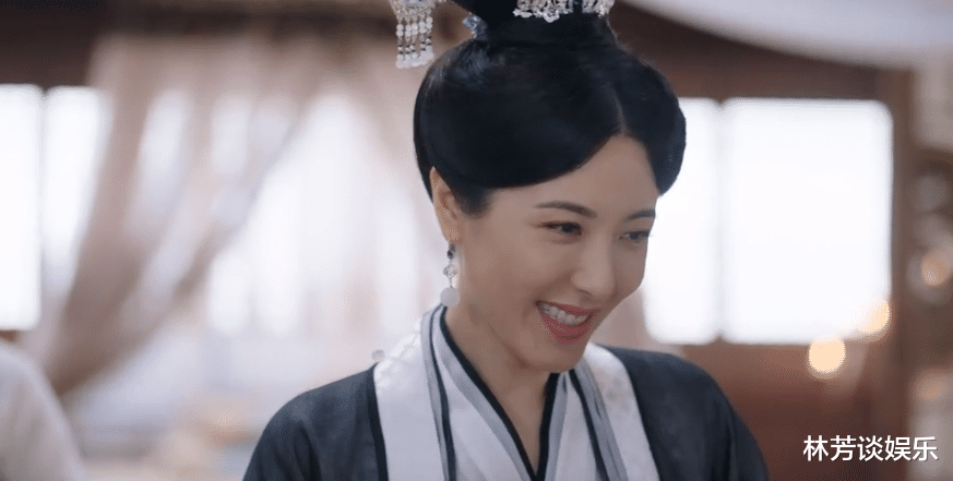 曾黎|表情做作,癫笑不止,46岁曾黎出手,带来教科书样“疯批表现”