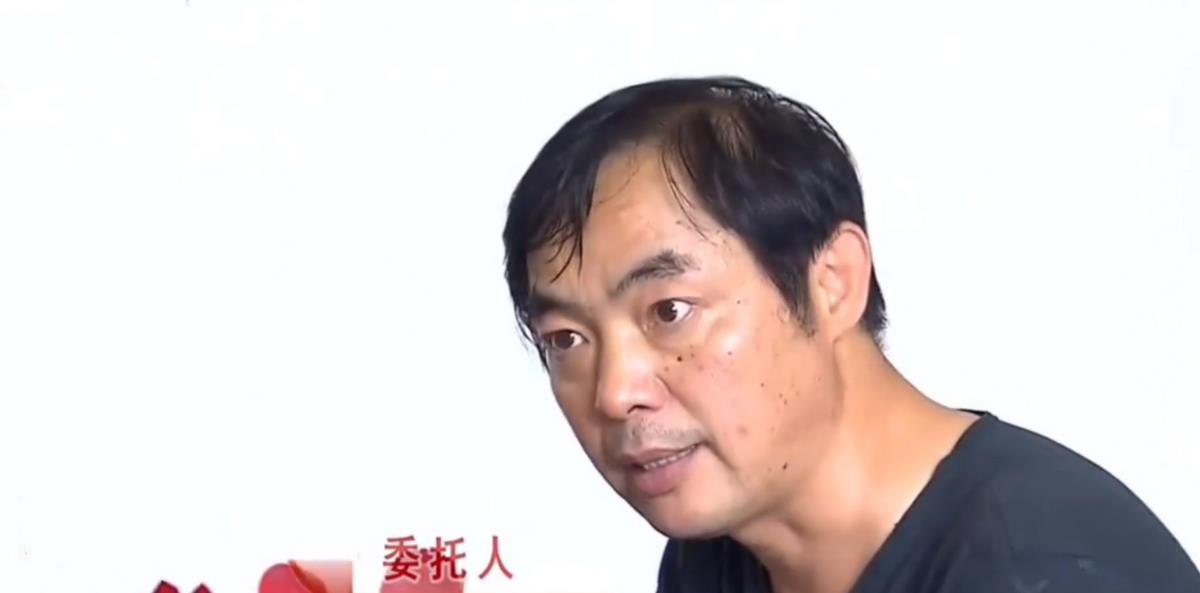 2018年,丈夫长期家暴出轨,患癌后仍不知悔改,逼儿子拿钱给小三