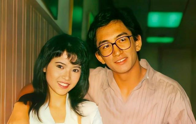 吴启华|最帅张无忌,娶小21岁娇妻败光5亿家产,年过半百跑商演捞金